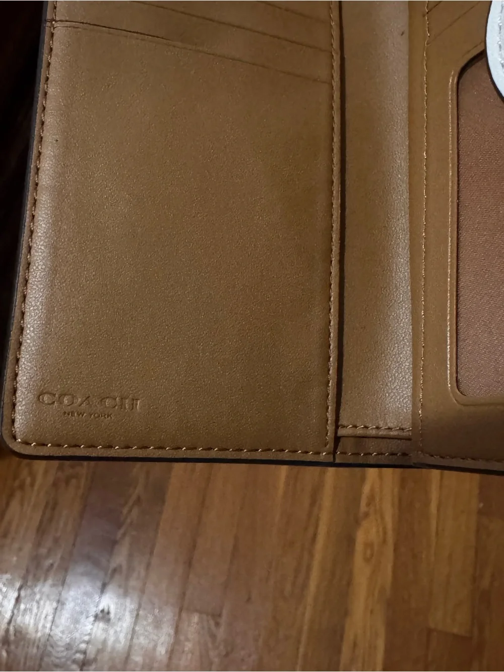 Coach Medium Corner Zip Wallet Linear Quilted Chalk - Picture 7 of 8